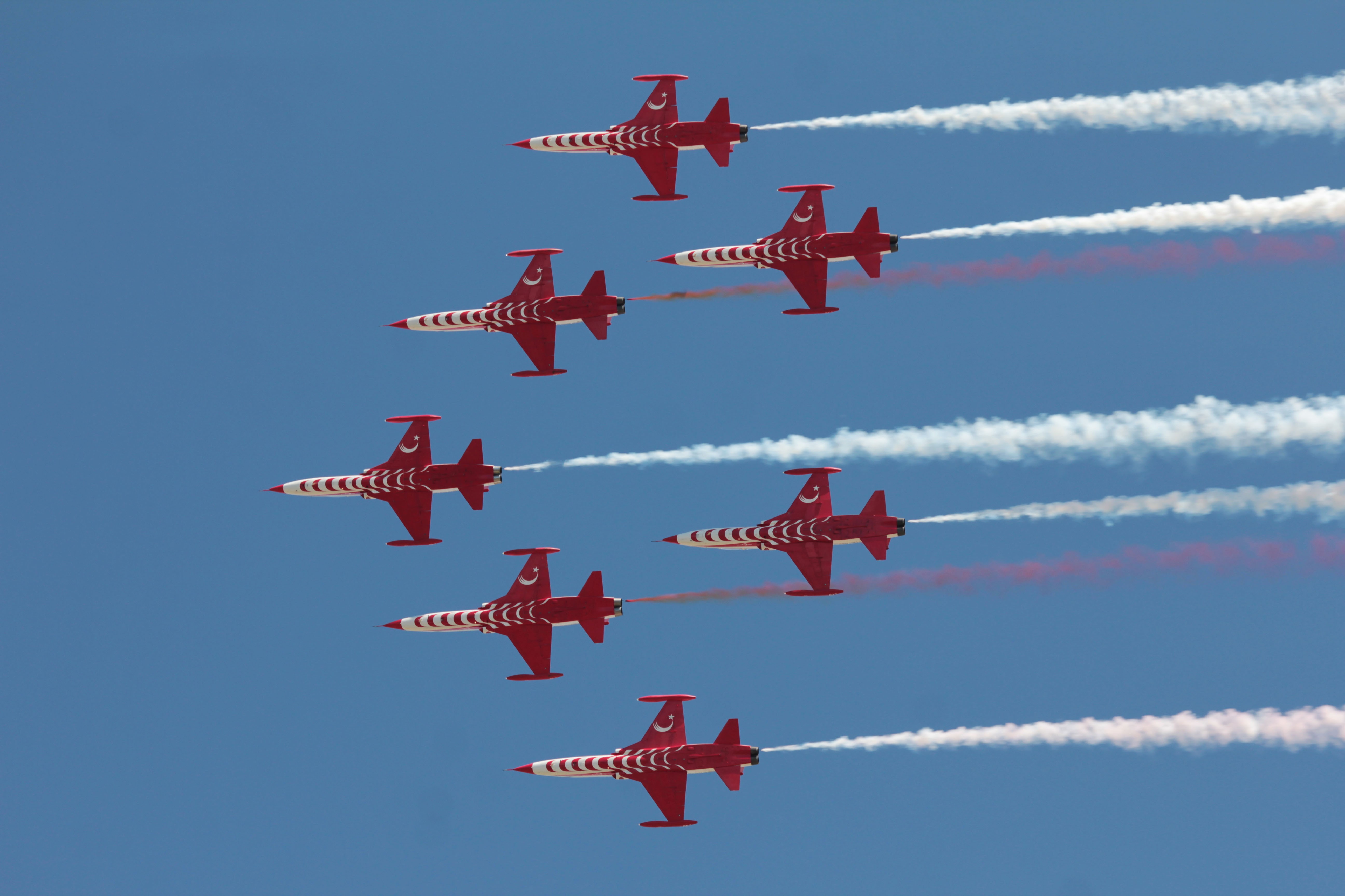 Türk Yıldızları'nın gösterisi nefes kesti