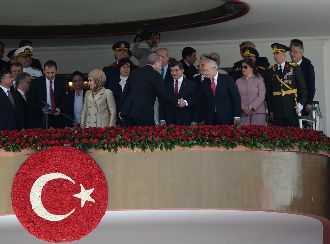 Türk Yıldızları'nın gösterisi nefes kesti