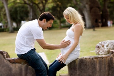 Eşinin Hamileliği Sırasında Erkek Daha Fazla Kilo Alabilir