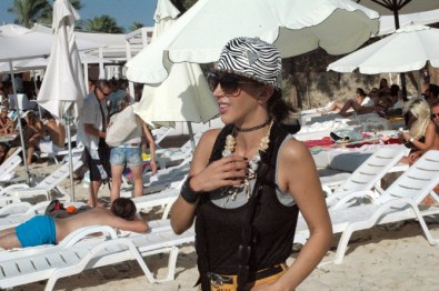 Hande'den Düet Sürprizi