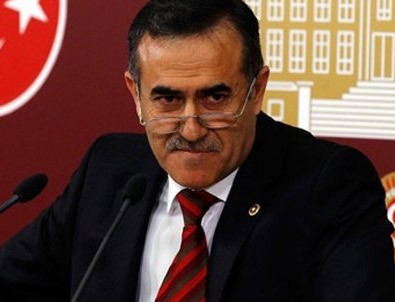 İhsan Öskes'in saray isyanı