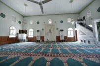 TEMİZLİK ARACI - Mamak Belediyesi Cami Temizlik Çalışmalarına Devam Ediyor