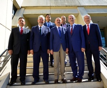 Mehmet Müezzinoğlu Açıklaması 'Bursaspor Ligi Arzu Edilen Noktada Bitirecektir'