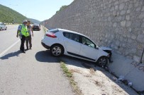 Öğretmen İle Eşi Kazada Yaralandı