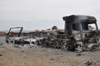 BAŞVERIMLI - Silopi'de YDG-H Üyeleri 5 Tır'ı Ateşe Verdi