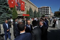 Vali Seddar Yavuz, Uşak'tan Ayrıldı