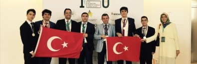 47. Uluslararası Kimya Olimpiyatı'na Atatürk Üniversitesi Damgası