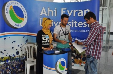 Ahi Evran Üniversitesi Yeni Öğrencilerini Karşılıyor