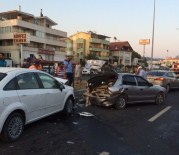 ALTıNOLUK - Edremit'te Zincirleme Kaza Açıklaması 5 Yaralı