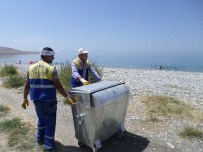 Tuşba Belediyesi'nden Sahil Temizliği Ve Konteyner Dağıtımı