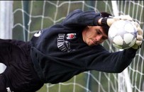 Eski Kalecinin Annesi Feci Şekilde Hayatını Kaybetti