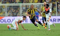 SARı LACIVERTLILER - Fenerbahçe Tur İçin Sahaya Çıkıyor