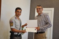 KARAKOL KOMUTANI - Kaymakam Ekinci'den Jandarma Personeline Başarı Belgesi
