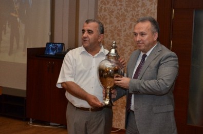 Ramazan Akça'ya Anlamlı Veda