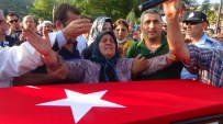 ASKERİ HELİKOPTER - Şehit Annesinden Ağlatan İstek Açıklaması 'Son Bir Kez Öpeyim'