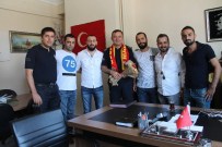 Taraftar-Polis Omuz Omuza