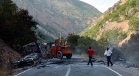 TACİZ ATEŞİ - Tunceli-Erzincan Karayolu Ulaşıma Açıldı