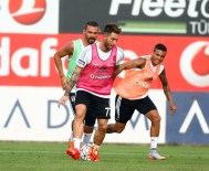 Beşiktaş, Yeni Sezon Hazırlıklarını Sürdürüyor