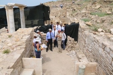 Denzli Valisi Kocatepe, Hierapolis Kazılarını İnceledi
