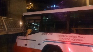 İzmir'de yağmur donrası kazalar peş peşe geldi