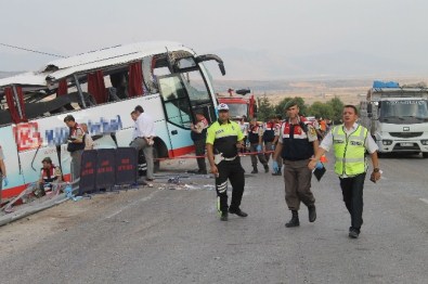 Kazada Ölen Turistlerin Cenazeleri Adli Tıp Kurumu'na Gönderildi