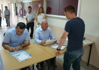 Staj Dolayısıyla Mezun Olamayan Öğrencilere 'Şartlı Kayıt Hakkı' Tanındı