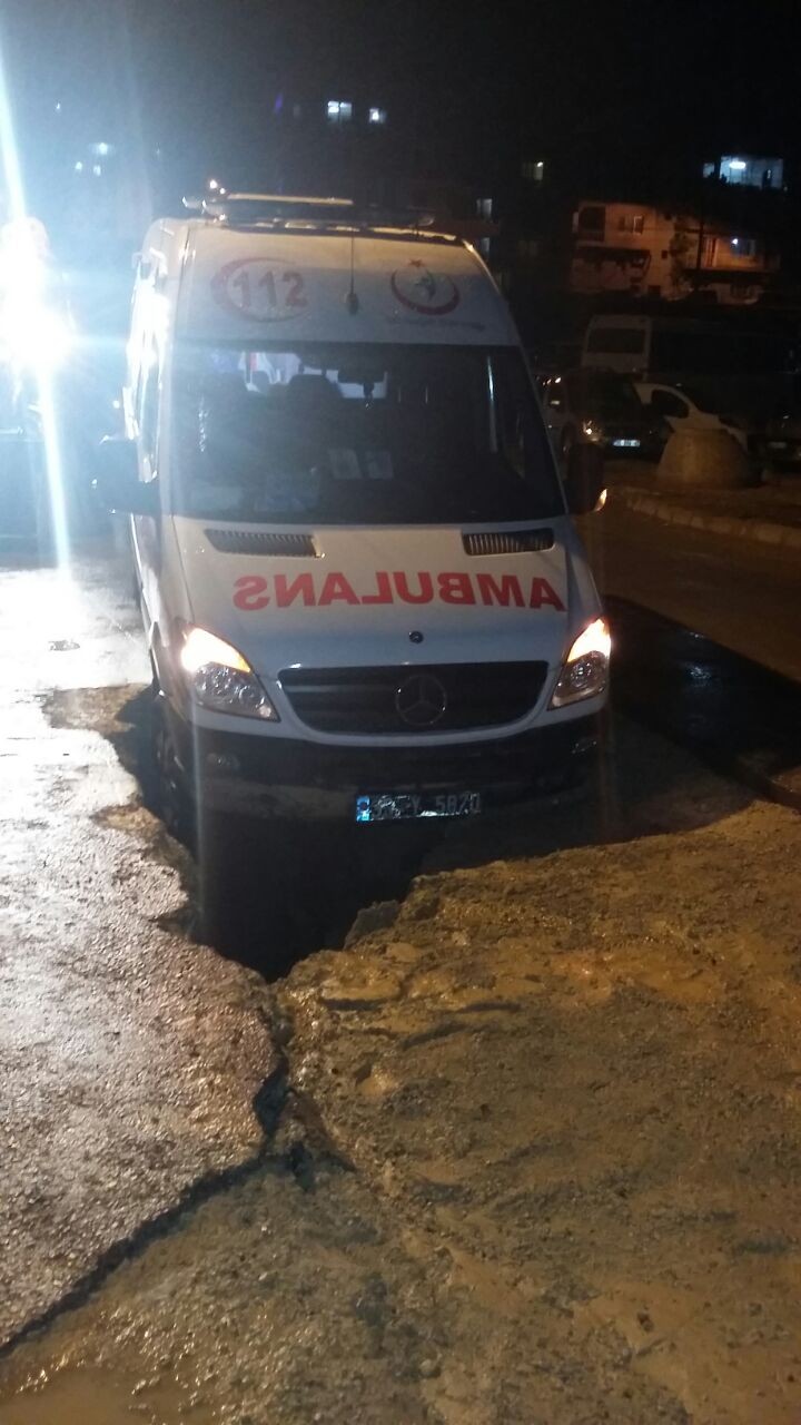 İzmir'de yağmur donrası kazalar peş peşe geldi