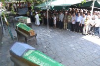 7. Kattan Düşerek Hayatını Kaybeden Öğretmen Son Yolculuğuna Uğurlandı