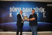 MAKET UÇAK - Adana ASKİ Spor Ve Türk Hava Yolları, İş Birliğine Devam Edecek
