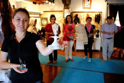 Amasya Hem'in Usta Elleri Tatil Yapmayıp Sergi Açtı