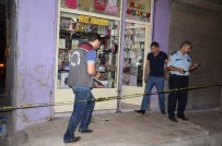 Dükkanını Basanlara Ateş Ederken Komşusunu Vurdu