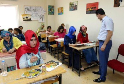 Genç Ressamın Tavsiye İle Gelen Başarısı