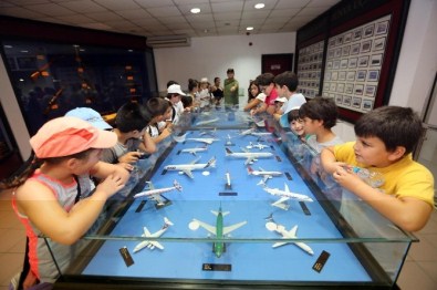 Gerçeğini Gördüler, Maketini Yaptılar