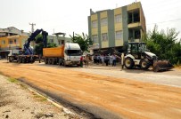 KADIRLI DEVLET HASTANESI - Kamyon, Park Halindeki Minibüse Çarptı Açıklaması 1 Yaralı