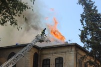 Kilis Müzesi'nin Çatısında Yangın Çıktı