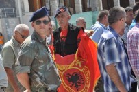 Kosova Başbakanlığın Önü Savaş Alanına Döndü