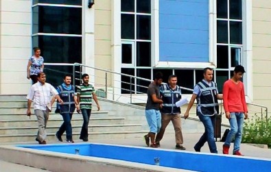 Otomobil Ve Bisiklet Hırsızı Çocuklardan 3'Ü Tutuklandı