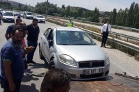 ŞÜPHELİ ARAÇ - Şüpheli Araç Kovalayan Polis Otosu Takla Attı Açıklaması 3 Yaralı