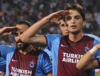 Trabzonlu futbolcular  asker selamı verdi