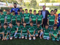 RECEP ŞAHIN - Başkan Özdemir'den Minik Futbolculara Ziyaret