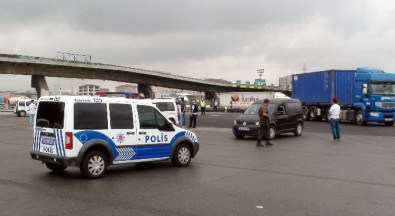 İstanbul'da bomba yüklü araç alarmı