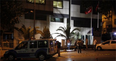İstanbul‘da Emniyet Müdürlüğü önünde patlama