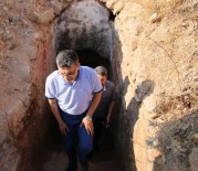 CELALETTIN GÜVENÇ - Kale Eteğindeki Kaya Mezarlar Turizme Kazandırılıyor