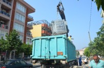 DAVUTLAR - Kuşadası'nda Çöp Konteynerleri Yenileniyor