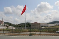 Şehitler İçin Trabzon OSB'de Türk Bayrağı Dikildi