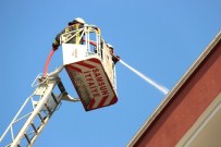 5 Katlı Binada Çıkan Yangın Korkuttu