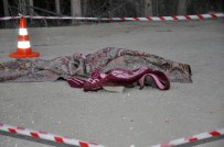 ÖLENLERİN YAKINLARI - Cinnet Geçiren Eş Dehşet Saçtı Açıklaması 2 Ölü