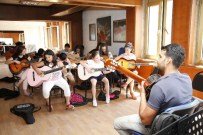 KLASİK GİTAR - Geleceğin Müzisyenleri Yetişiyor