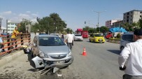 İSMAIL AKAR - Muş'ta Trafik Kazası; 4 Yaralı