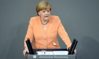 SIĞINMA HAKKI - Merkel'den Suriyeli Göçmenlerle İlgili Flaş Açıklama
